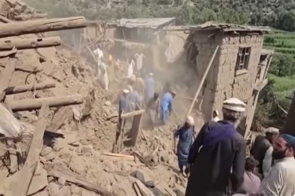 Büyük deprem sonrası Afgan hükümeti uluslararası yardım istedi