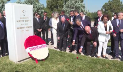 CHP heyetinden Ecevit, Baykal, Calp ve Kartay’ın kabirlerine ziyaret