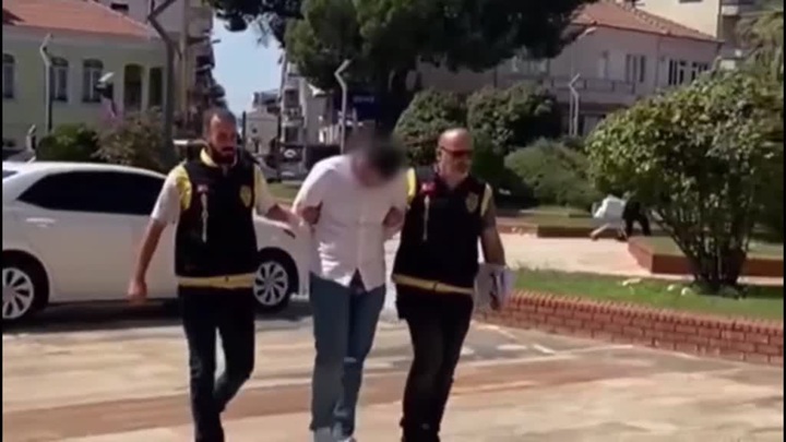 Kendisini MİT görevlisi olarak tanıtıp dolandırıcılık yaptı