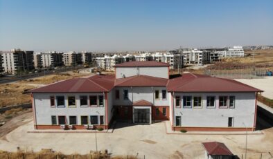 Deprem sonrası Diyarbakır’da 70 okul açıldı, 70’i daha yapılıyor