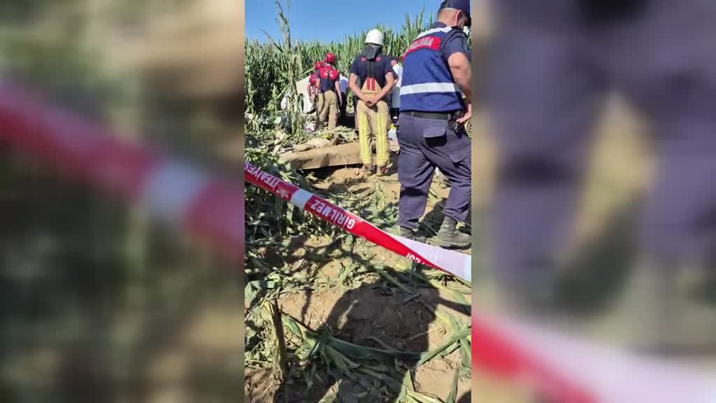 Eğitim uçağı düştü, pilot hayatını kaybetti