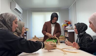 El işi kursları depremzede kadınlara umut oldu