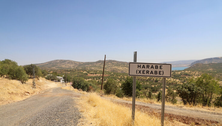 Kırsalda yaşamı güçlendirecek içme suyu hattı döşeniyor