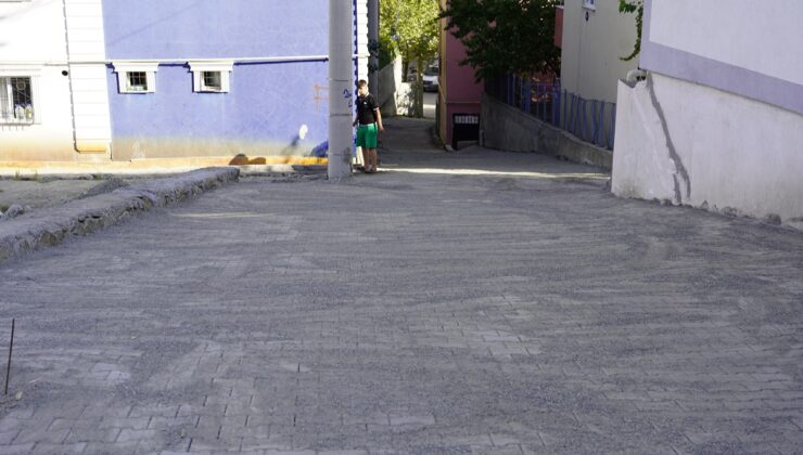 Kulp Belediyesi 4 bin metrekare parke taşı döşedi