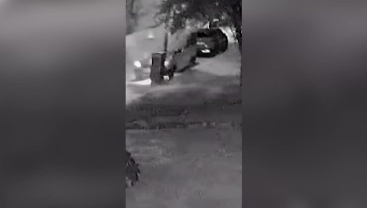 Park halindeki hafif ticari araç yandı