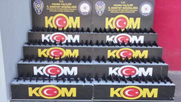 Polisin durdurduğu tırda 97 ruhsatsız tabanca ele geçirildi