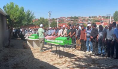 Tabancayla öldürülen iki kadının cenazesi defnedildi