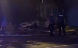 Tabela direğine çarpan otomobilin sürücüsü öldü