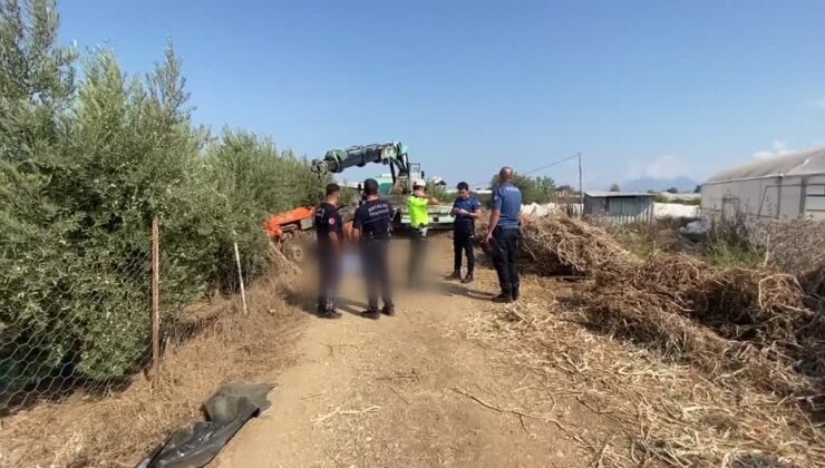 Tamir ettiği traktörün altında kalan kişi öldü