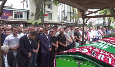 Taraftar kavgasında ölen Ümit Çapkın’ın cenazesi aile kabristanına defnedildi