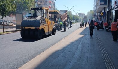 Ekinciler Caddesi’nde asfalt çalışmaları başladı