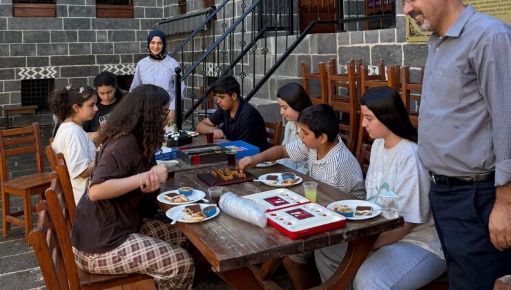 Matematikçi Düşünür Nazım Yokuş, Öğrencilere Matematikte Üç Altın Teoremi Tanıttı