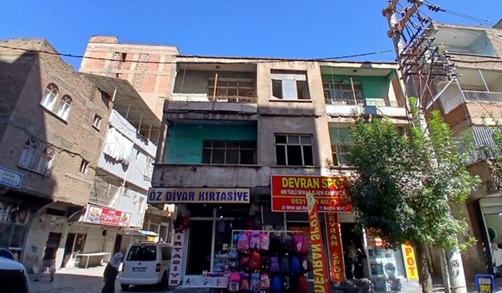 Bağlar’daki metruk binalar çözüm bekliyor!