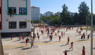 Yunus Emre İlkokulu Eğitim ve Öğretime Başladı